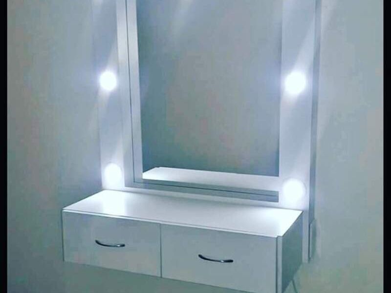 Espejo de Maquillaje c/ Luces Mar del Plata - Muebles SanJuan | Construex