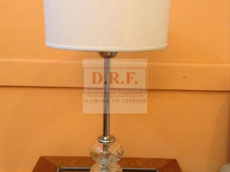 Lámpara de mesa base de cristal en Rosario - D.R.F. Iluminación Argentina | Construex