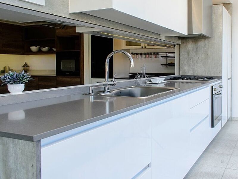 Mesones cocina marmol gris Argentina - Cocinatto | Construex