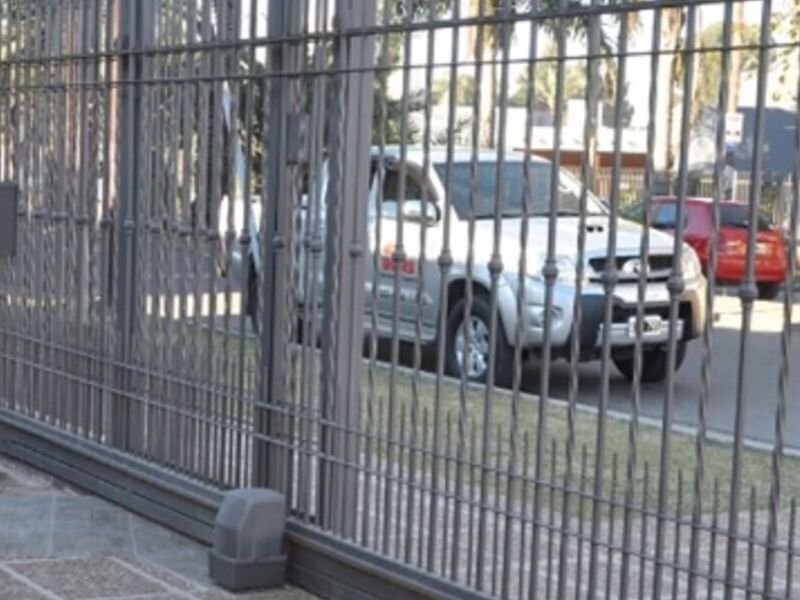 Portón Corredizo automático Buenos Aires ERBA - ERBA Puertas de seguridad | Construex